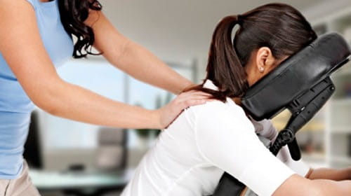 Что нужно массажисту для офисного массажа