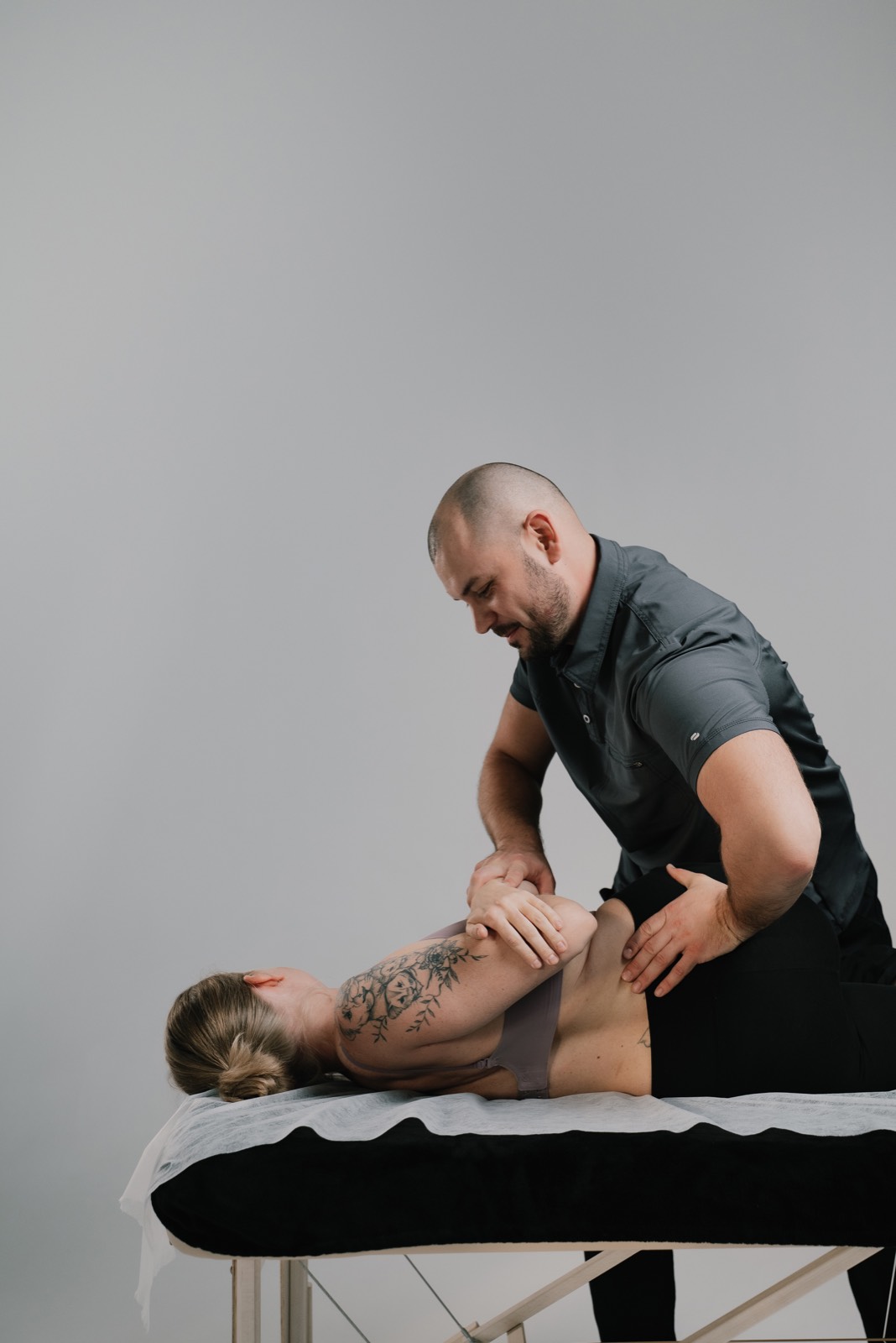 Школа масажу Інституту травматології та ортопедії